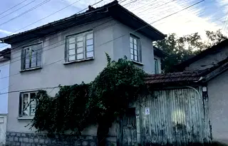 Къща в Ловеч, Троян