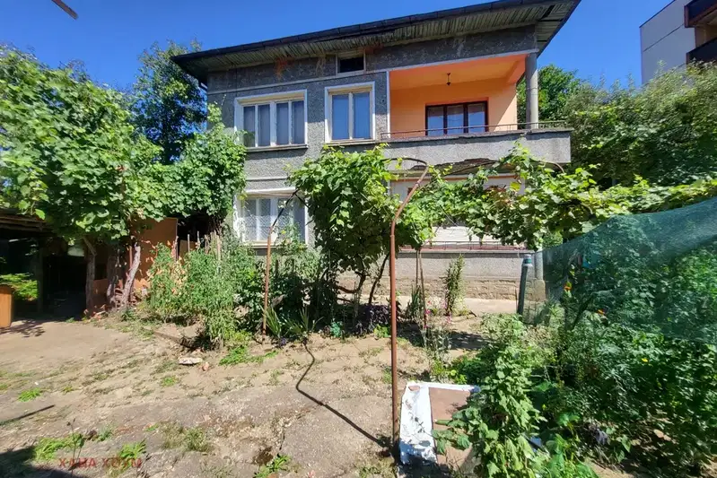 House in Oblast Lovech, Troyan