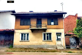 Къща в Ловеч, Троян