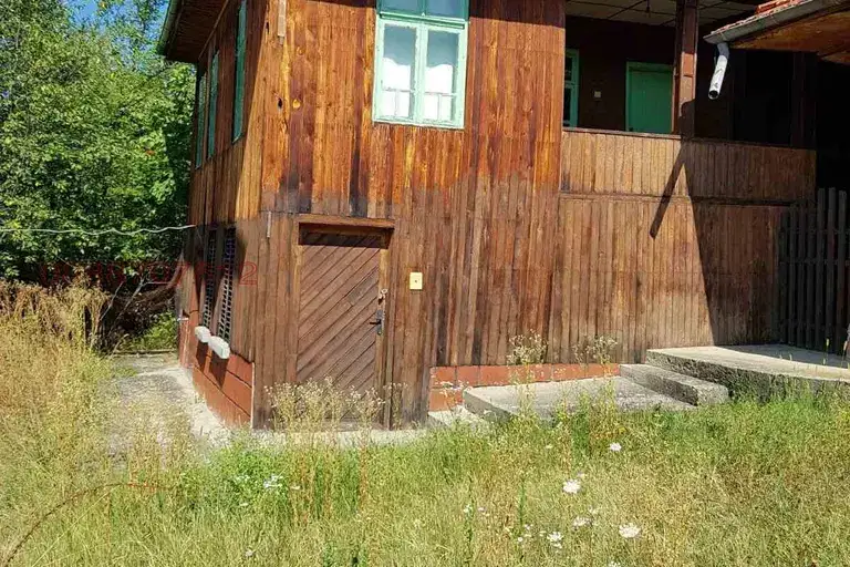 House in Oblast Lovech, Troyan