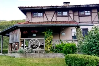 Къща в Ловеч, Троян