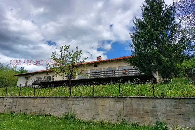 House in Oblast Lovech, Troyan