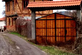 Къща в Ловеч, Троян