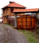 Къща в Ловеч, Троян