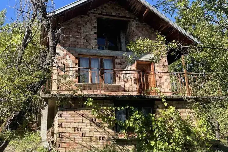 House in Oblast Lovech, Troyan