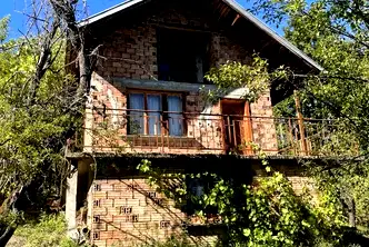 Къща в Ловеч, Троян