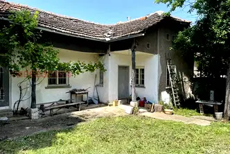 Къща в Ловеч, Угърчин