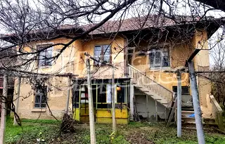 Къща в Ловеч, с. Александрово