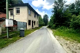 Къща в Ловеч, с. Бели Осъм