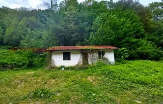 Къща в Ловеч, с. Бели Осъм
