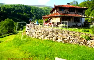 Къща в Ловеч, с. Бели Осъм