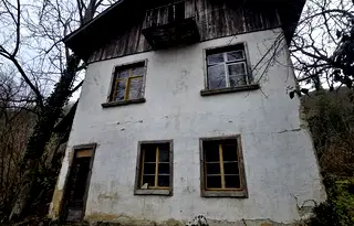 Къща в Ловеч, с. Бели Осъм
