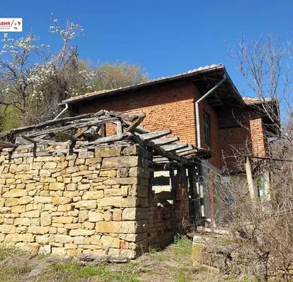 Снимка 3 — Къща в Ловеч, с. Брестово