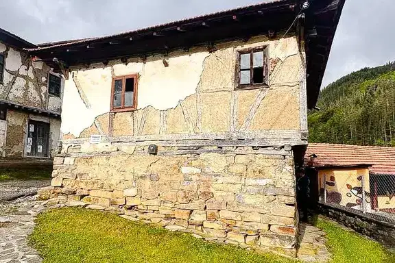 Къща в Ловеч, с. Чифлик
