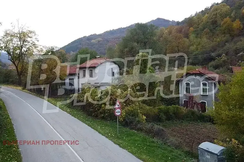 House in Oblast Lovech, Chiflik