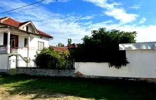 Къща в Ловеч, с. Дерманци