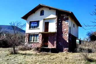 Къща в Ловеч, с. Добревци