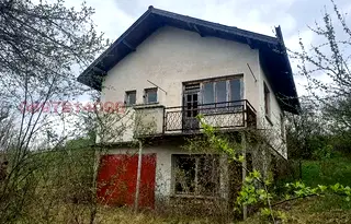 Къща в Ловеч, с. Добревци
