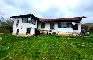 Къща в Ловеч, с. Добродан