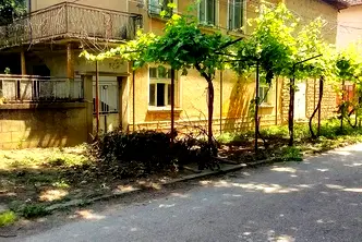 Къща в Ловеч, с. Дойренци