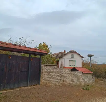 Снимка 4 — Къща в Ловеч, с. Драгана