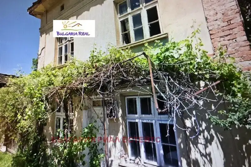House in Oblast Lovech, Dylbok Dol