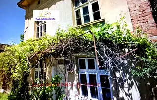 Къща в Ловеч, с. Дълбок дол