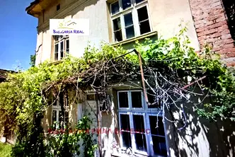 Къща в Ловеч, с. Дълбок дол