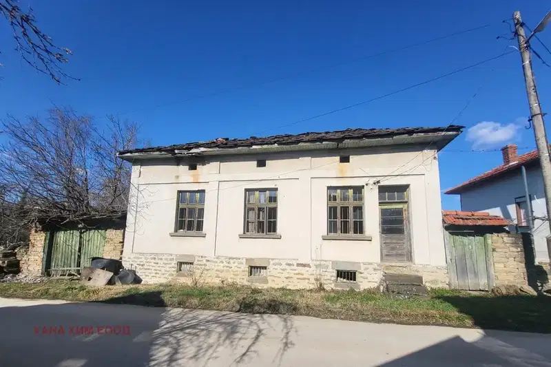 House in Oblast Lovech, Dylbok Dol