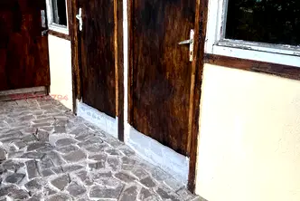 Къща в Ловеч, с. Дълбок дол
