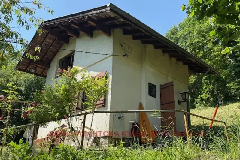 Къща в Ловеч, с. Гложене