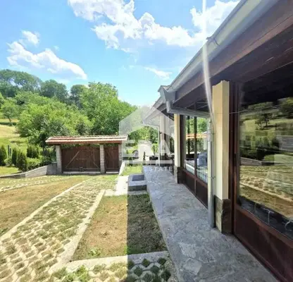 Photo 2 — House in Oblast Lovech, Golyam Izvor