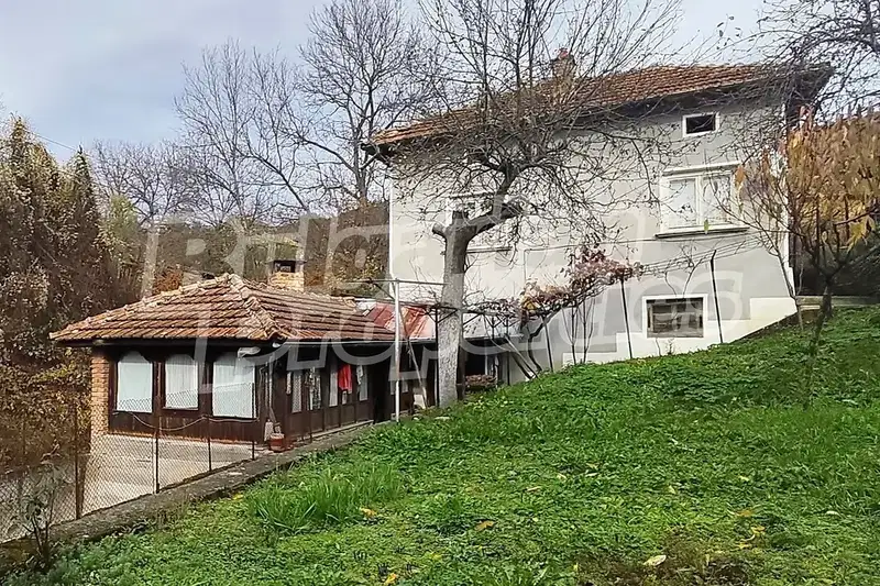 Къща в Ловеч, с. Голям извор