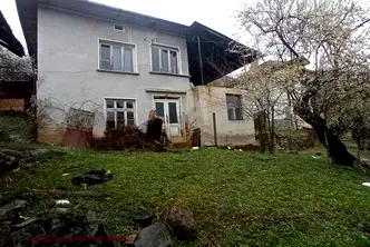 Къща в Ловеч, с. Голям извор