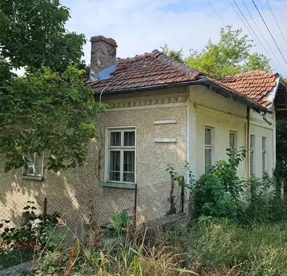 Снимка 2 — Къща в Ловеч, с. Горно Павликене