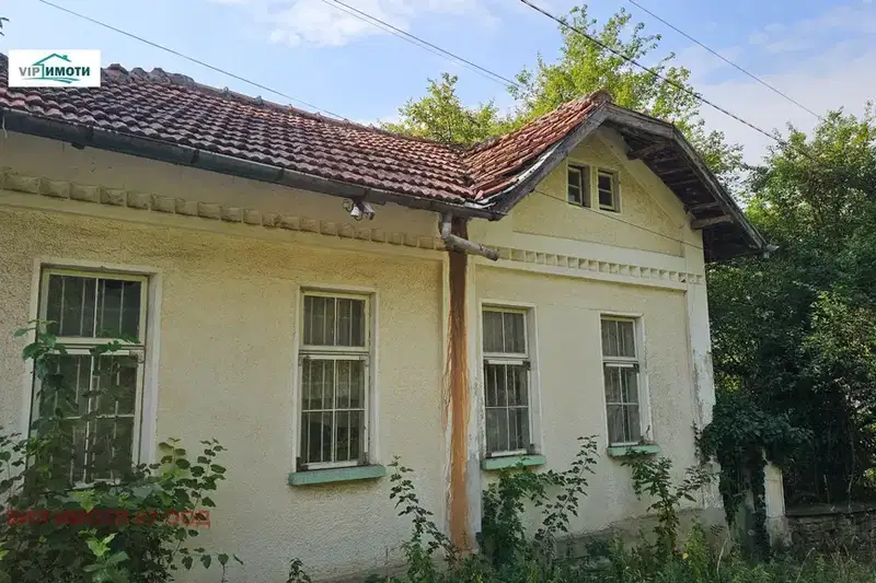 Къща в Ловеч, с. Горно Павликене