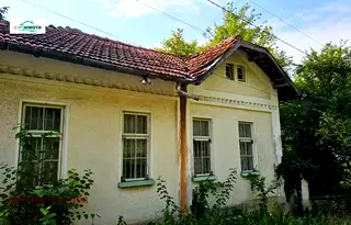 Къща в Ловеч, с. Горно Павликене