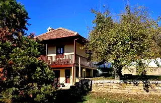 Къща в Ловеч, с. Горно Павликене
