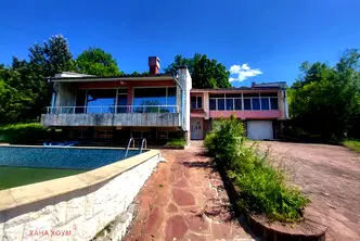 Къща в Ловеч, с. Горно Павликене
