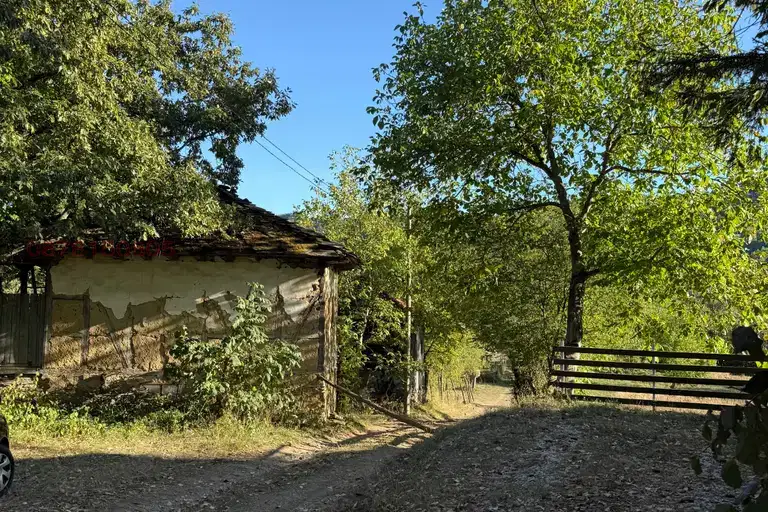 House in Oblast Lovech, Gorno Trape