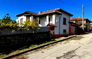 Къща в Ловеч, с. Хлевене