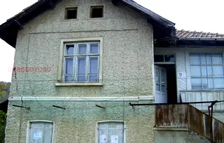 Къща в Ловеч, с. Хлевене
