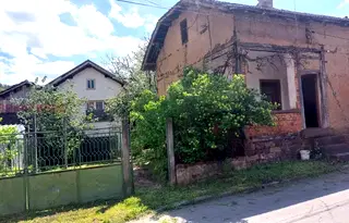 Къща в Ловеч, с. Лесидрен