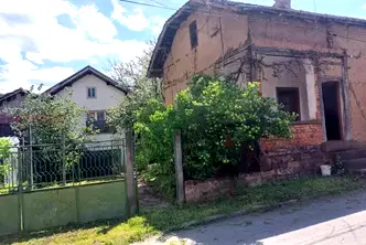 Къща в Ловеч, с. Лесидрен