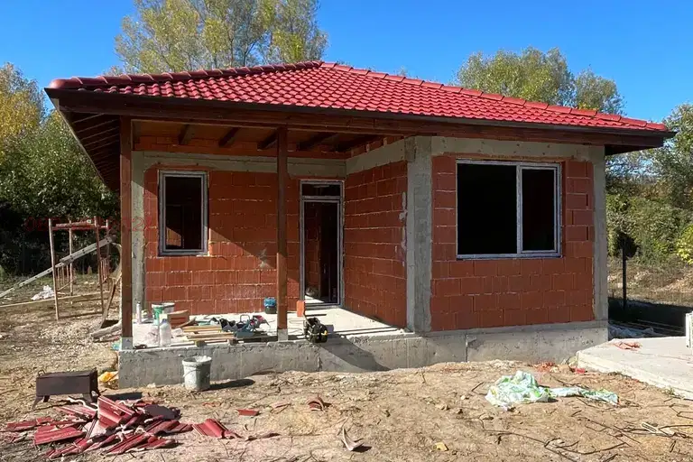 House in Oblast Lovech, Lesidren