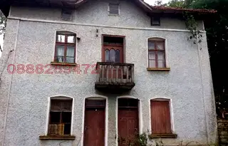 Къща в Ловеч, с. Микре