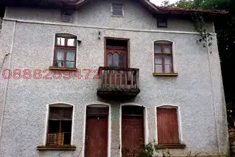 Къща в Ловеч, с. Микре