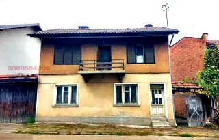 Къща в Ловеч, с. Орешак