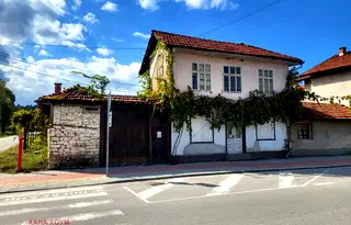 Къща в Ловеч, с. Орешак