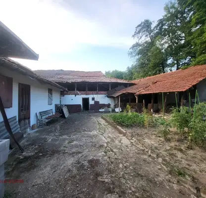 Снимка 3 — Къща в Ловеч, с. Орешак